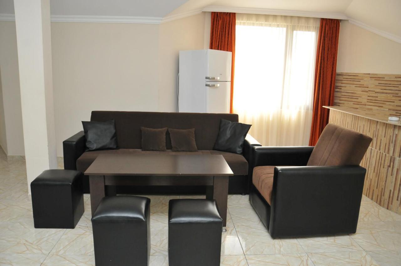 Apartments Residence Батуми Екстериор снимка