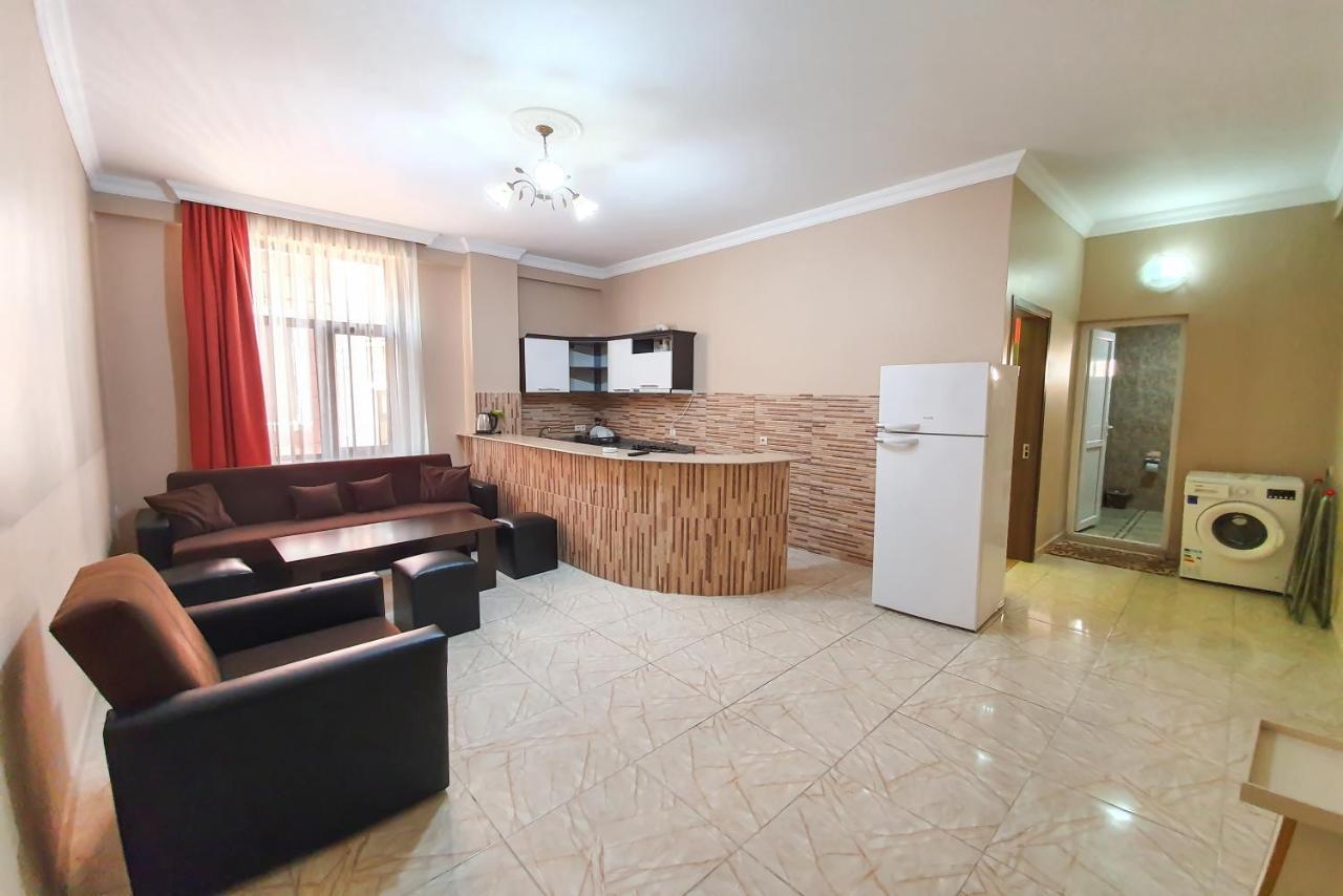 Apartments Residence Батуми Екстериор снимка