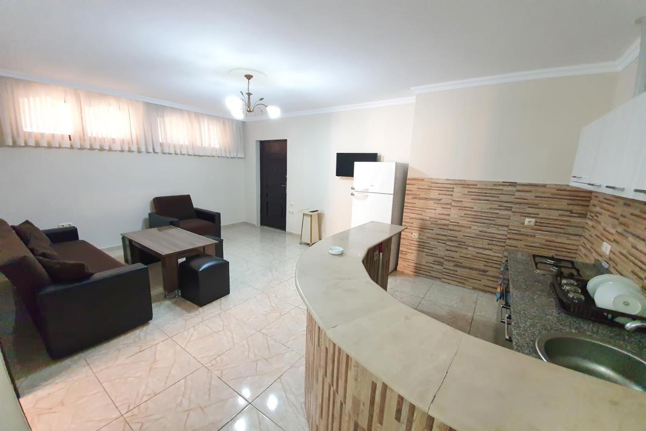 Apartments Residence Батуми Екстериор снимка